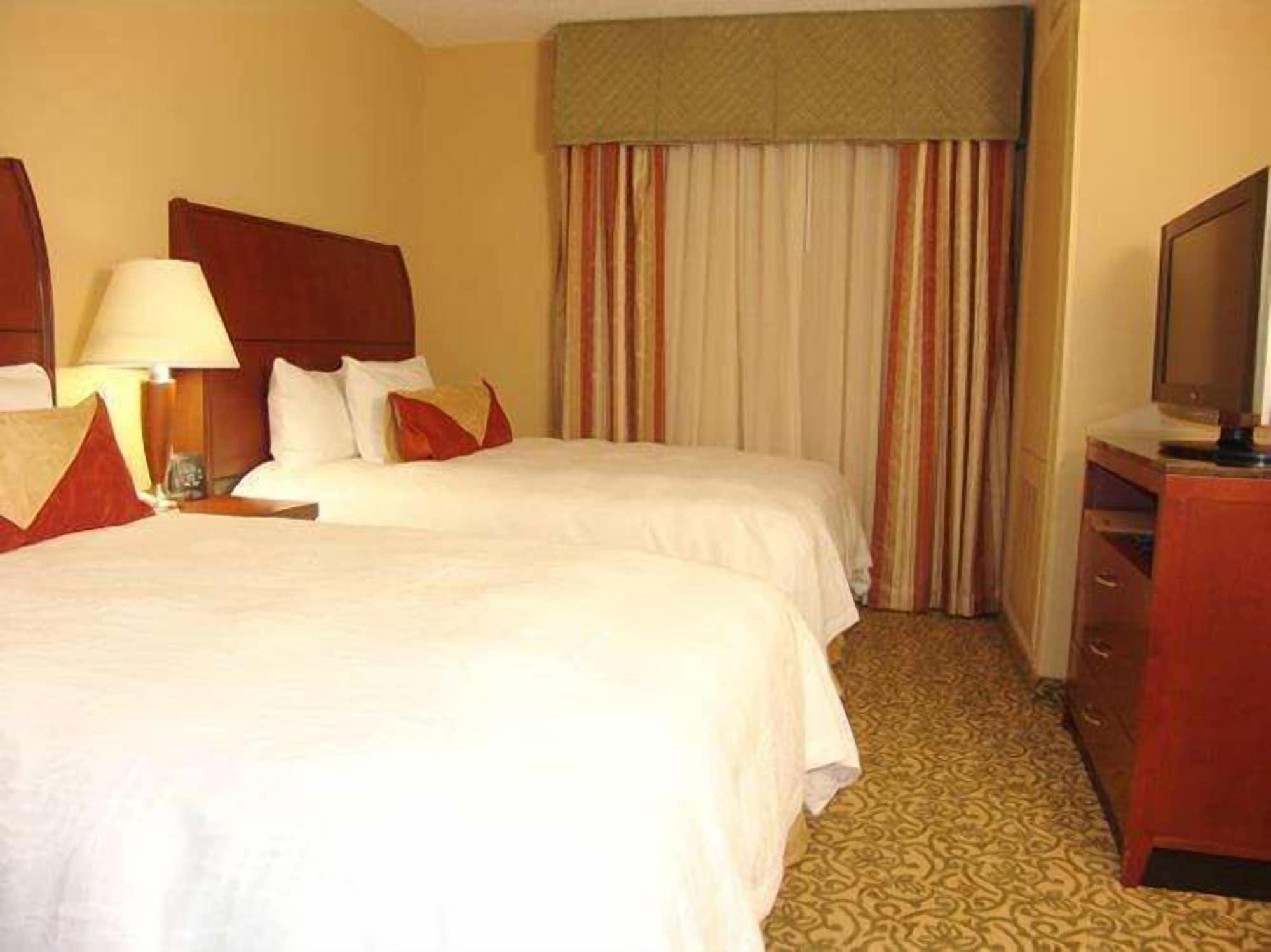 Hilton Garden Inn Меридиан Экстерьер фото
