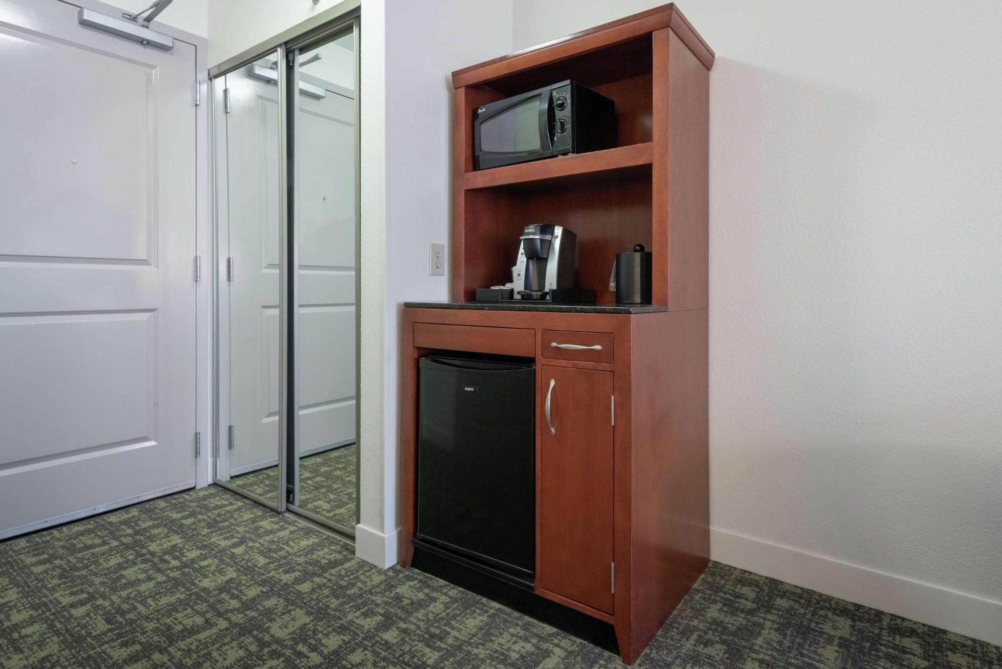 Hilton Garden Inn Меридиан Экстерьер фото